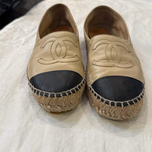 Coco Chanel lambskin espadrille cream and black toe soft leather slip on 36 - Picture 2 of 12